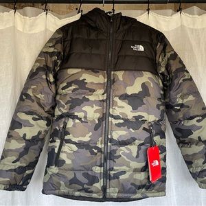 Boys Reversible North Face Puffer Jacket. Size 14/16.
